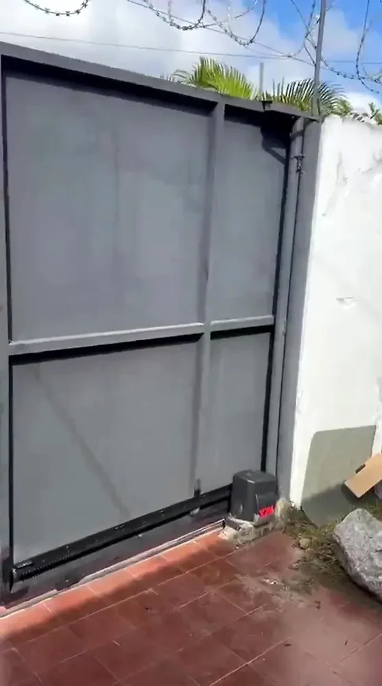 Portón automatizado en funcionamiento — Formosa